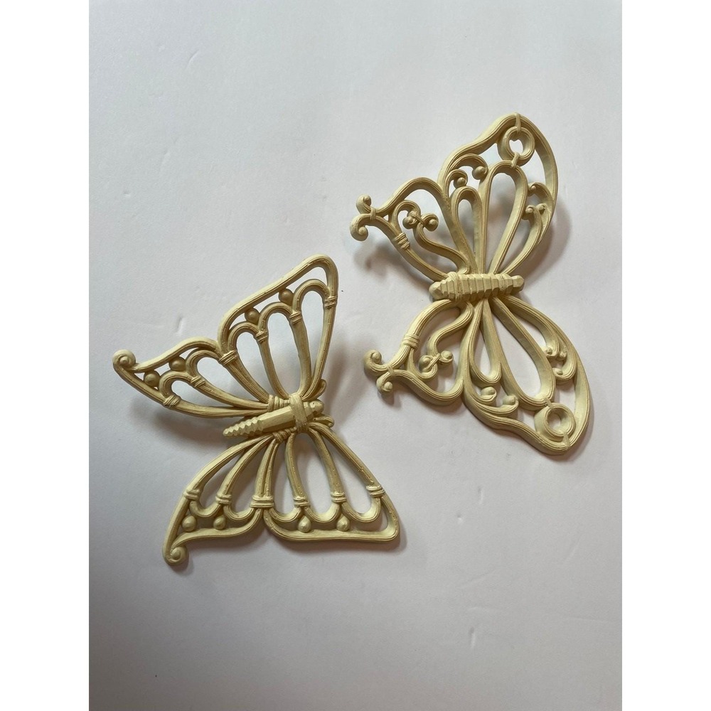 Vintage Homco Plastic Rattan Butterflies Plaque 1978 Made In USA Set Of 2 Cream